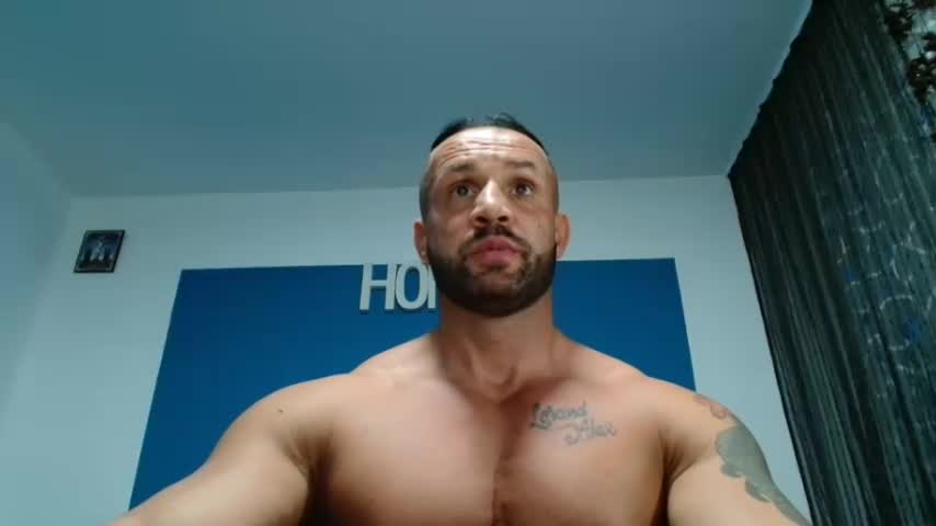 tridentmuscles's Live Cam