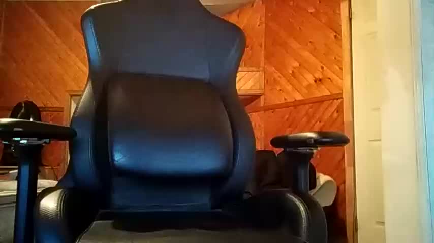 Hereforbootyyyy's Live Cam