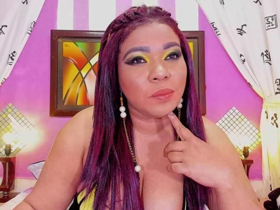 SquirtLovese_XXX's Live Cam