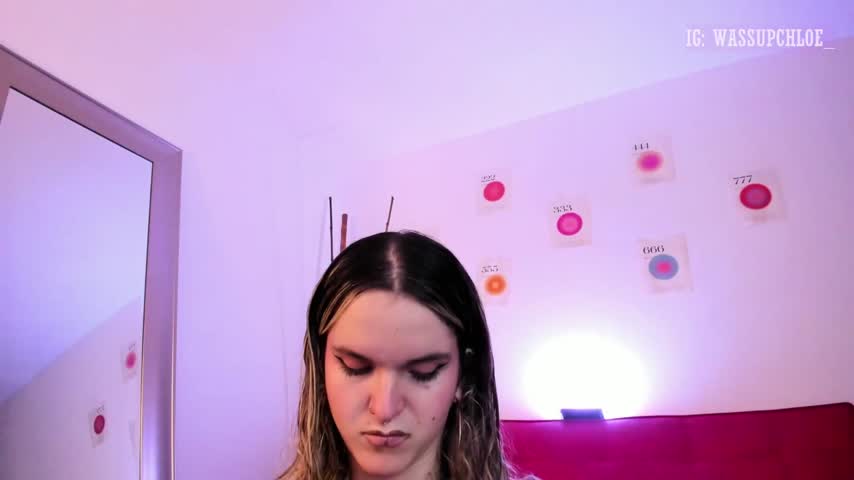 Chloe🎀 (Independant model! Please, your thumbs up are important ^^)'s Live Cam